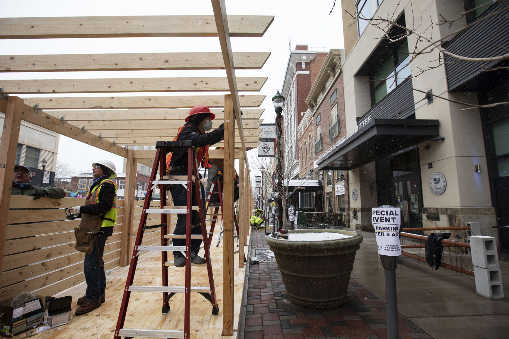 121220-news-buildday 01.jpg